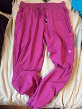 Scrubs Magenta Jogger Cargo Pants - Unbranded